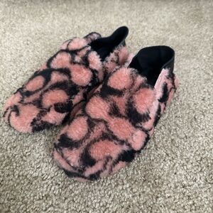 Authentic COACH Womens Shoes HOLLY Shearling Loafers Light Pink/Black Size 7